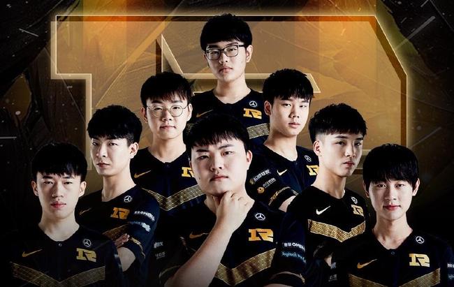 同时也为三 同时也为三