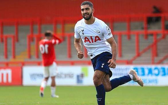 羽毛球队对 羽毛球队对