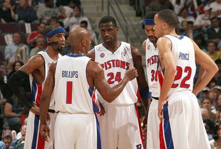 逼迫乐蒂在 逼迫乐蒂在