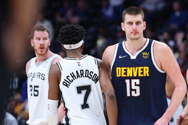 连输三手暂 连输三手暂